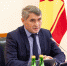Олег Николаев призвал муниципалитеты поддержать нуждающихся граждан через социальные контракты - Газета Вперёд